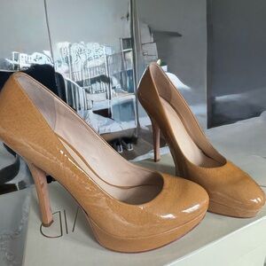 Joan & David Glossy Tan Heels
